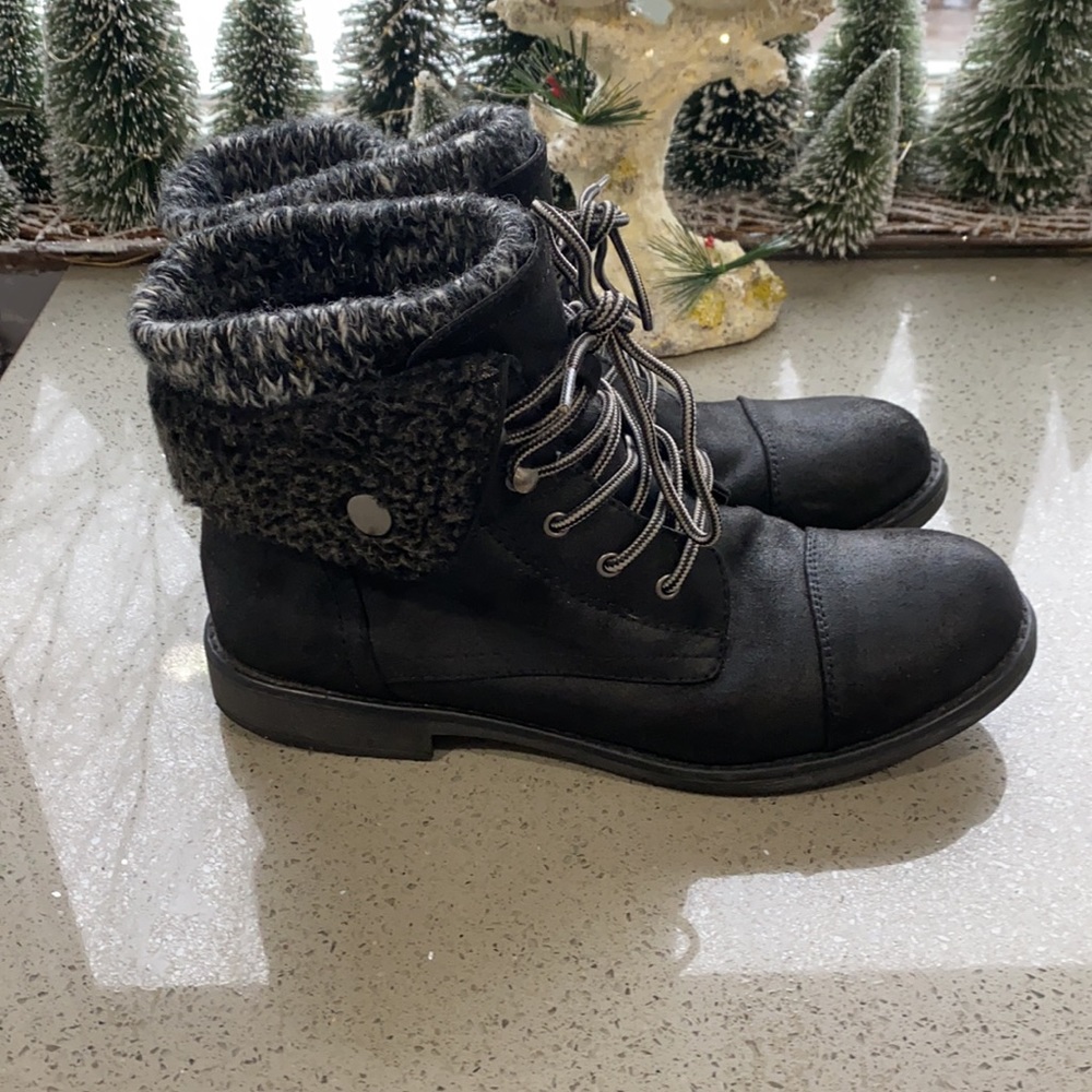 Cliff boots Women’s 10 black lace up